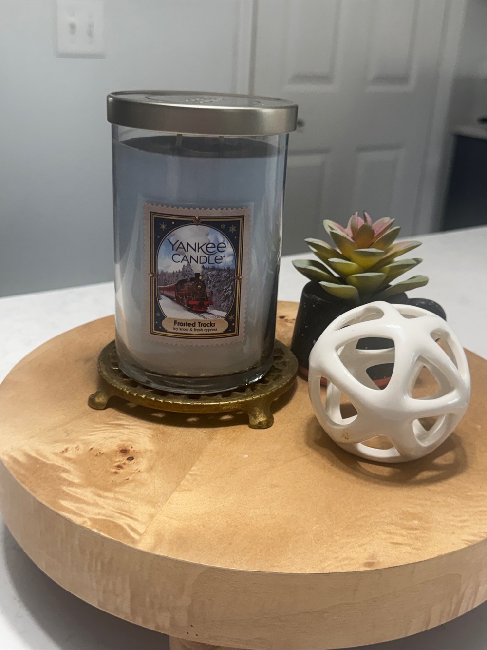Yankee Candle Frosted Tracks 2 Wick Jar Candle - 20 Oz